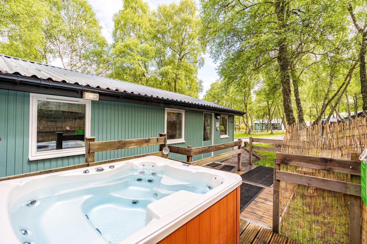 Heather Lodge 10 With Hot Tub Belladrum Exterior photo